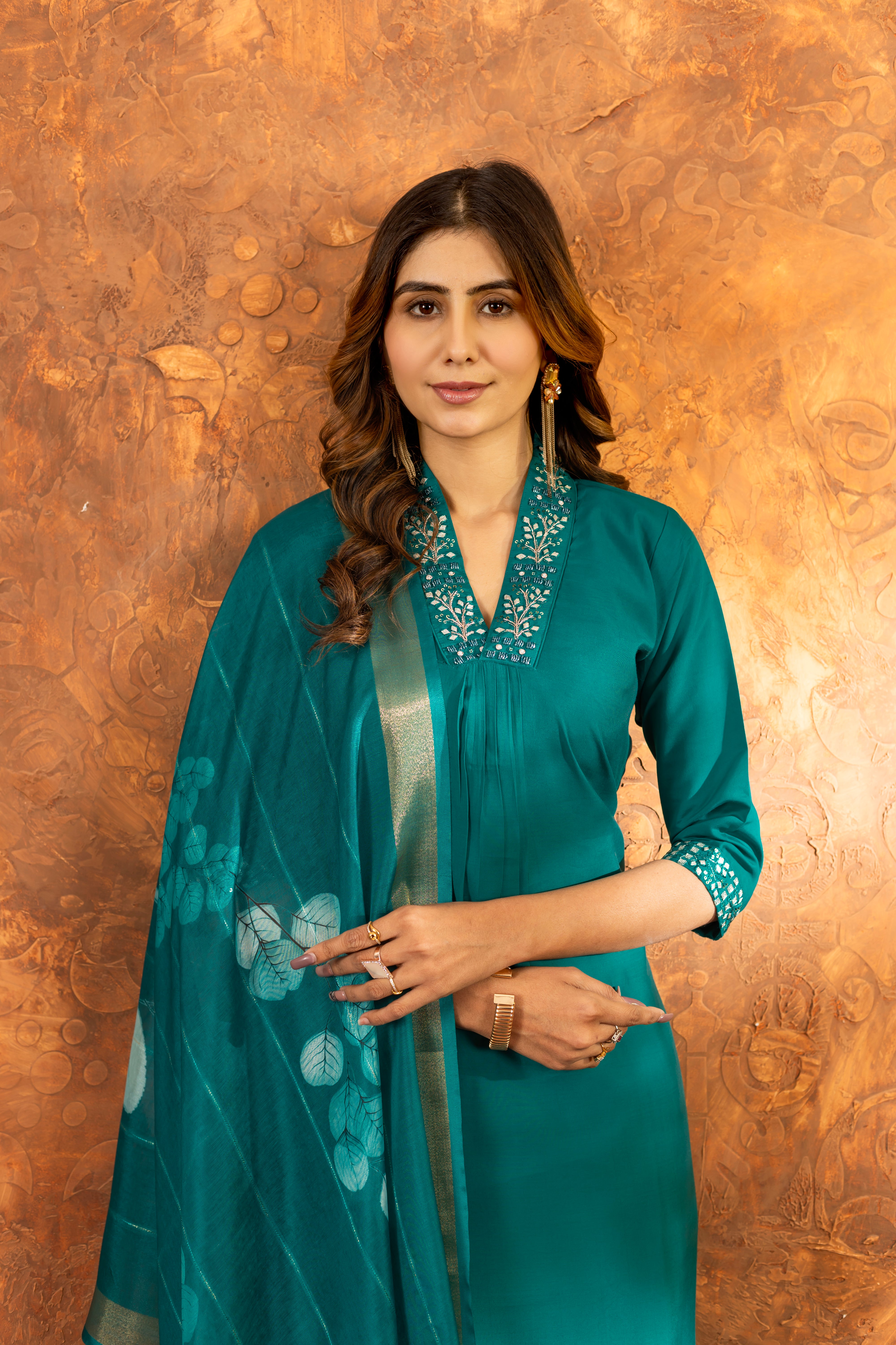 Elegant Straight Kurti Pant Dupatta Set