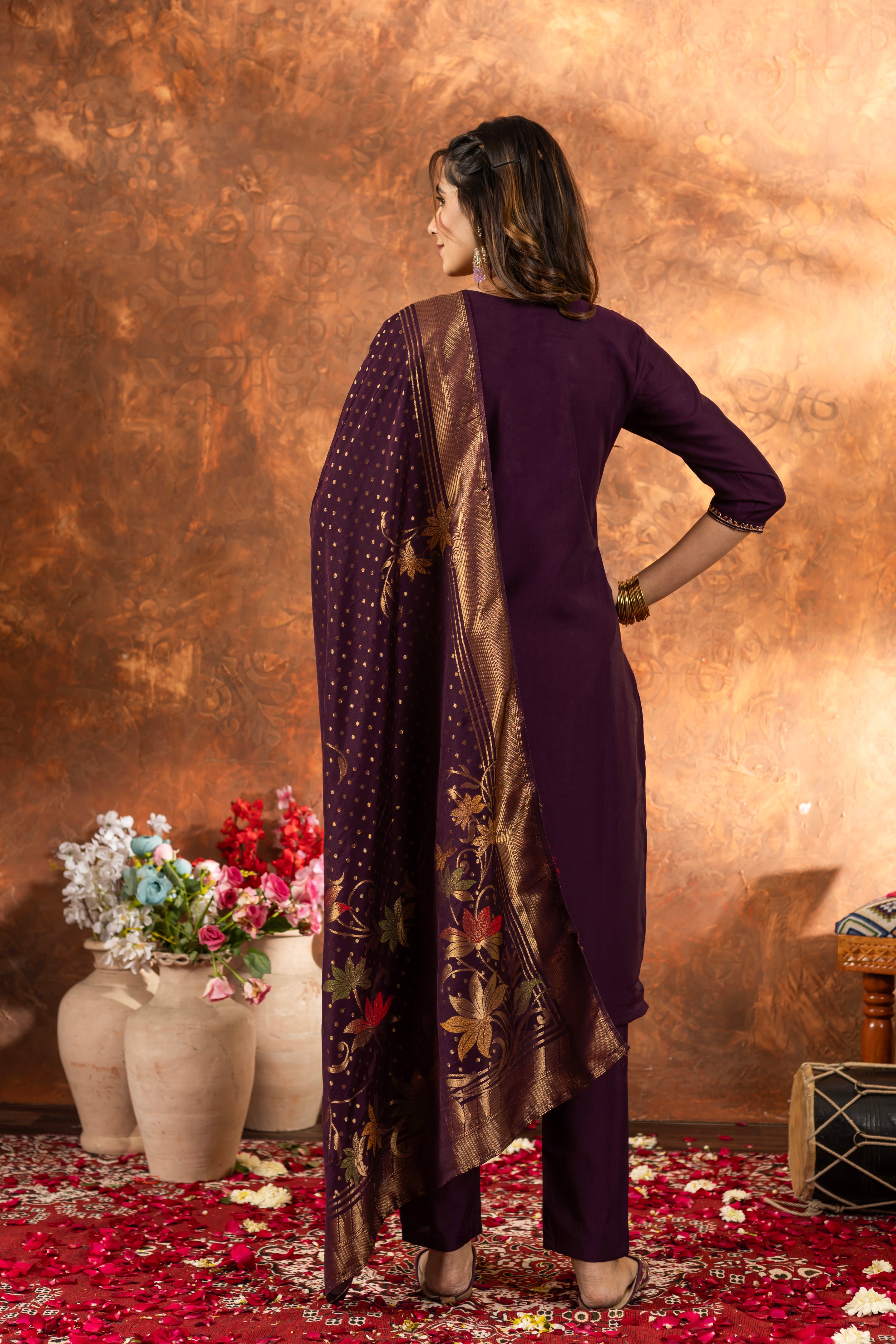 Elegant Straight Kurti Pant Dupatta Set