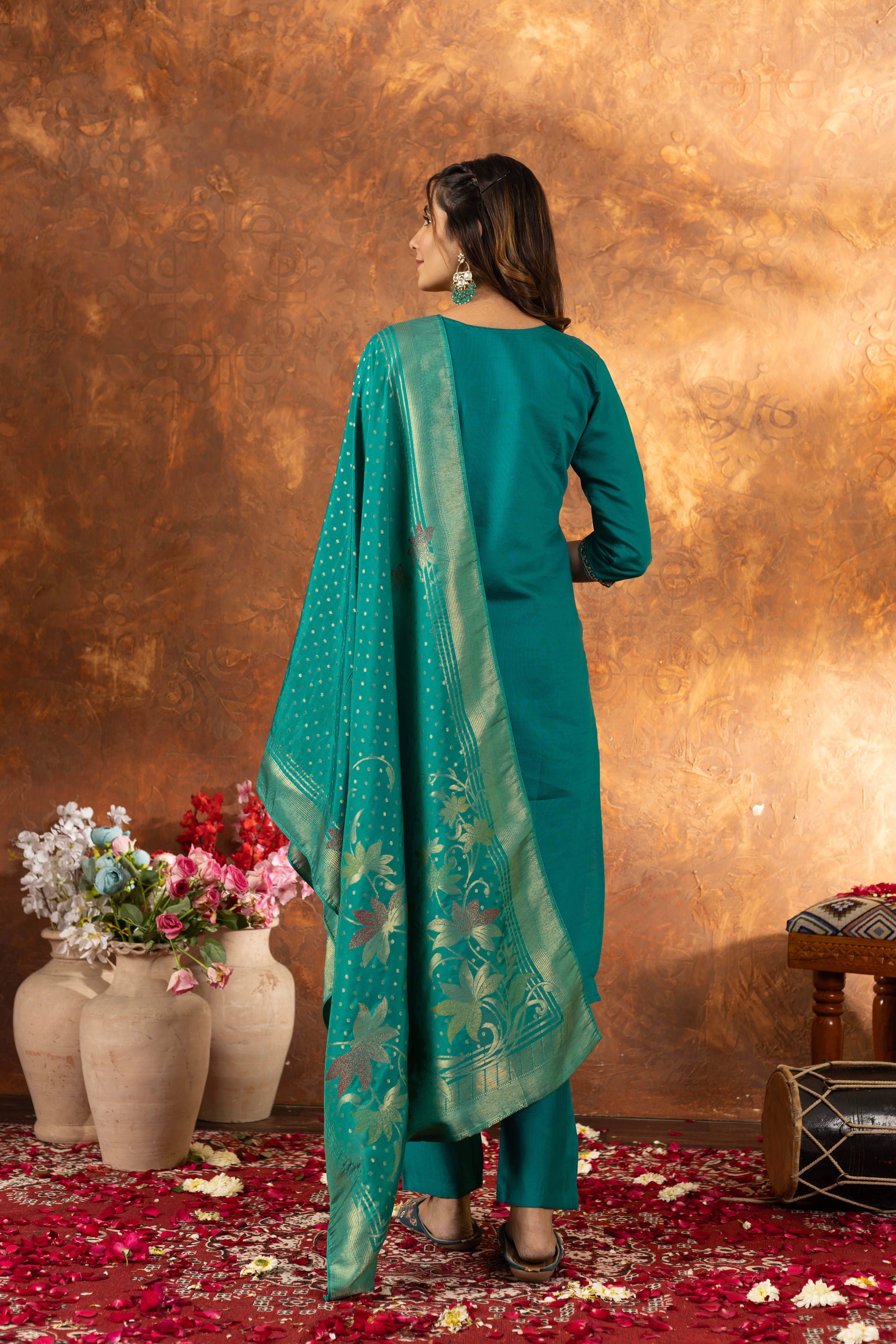 Elegant Straight Kurti Pant Dupatta Set