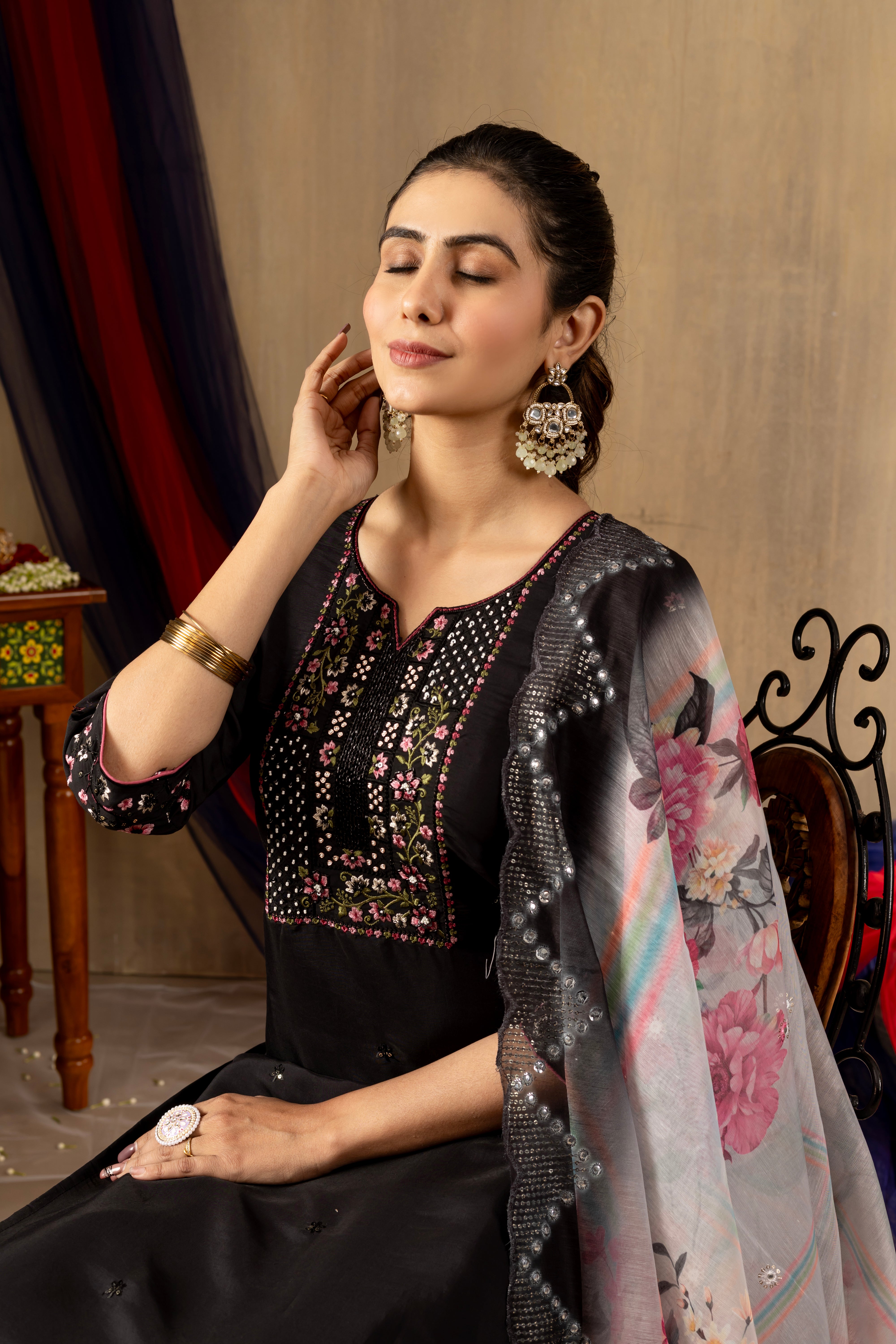 Elegant Straight Kurti Pant Dupatta Set
