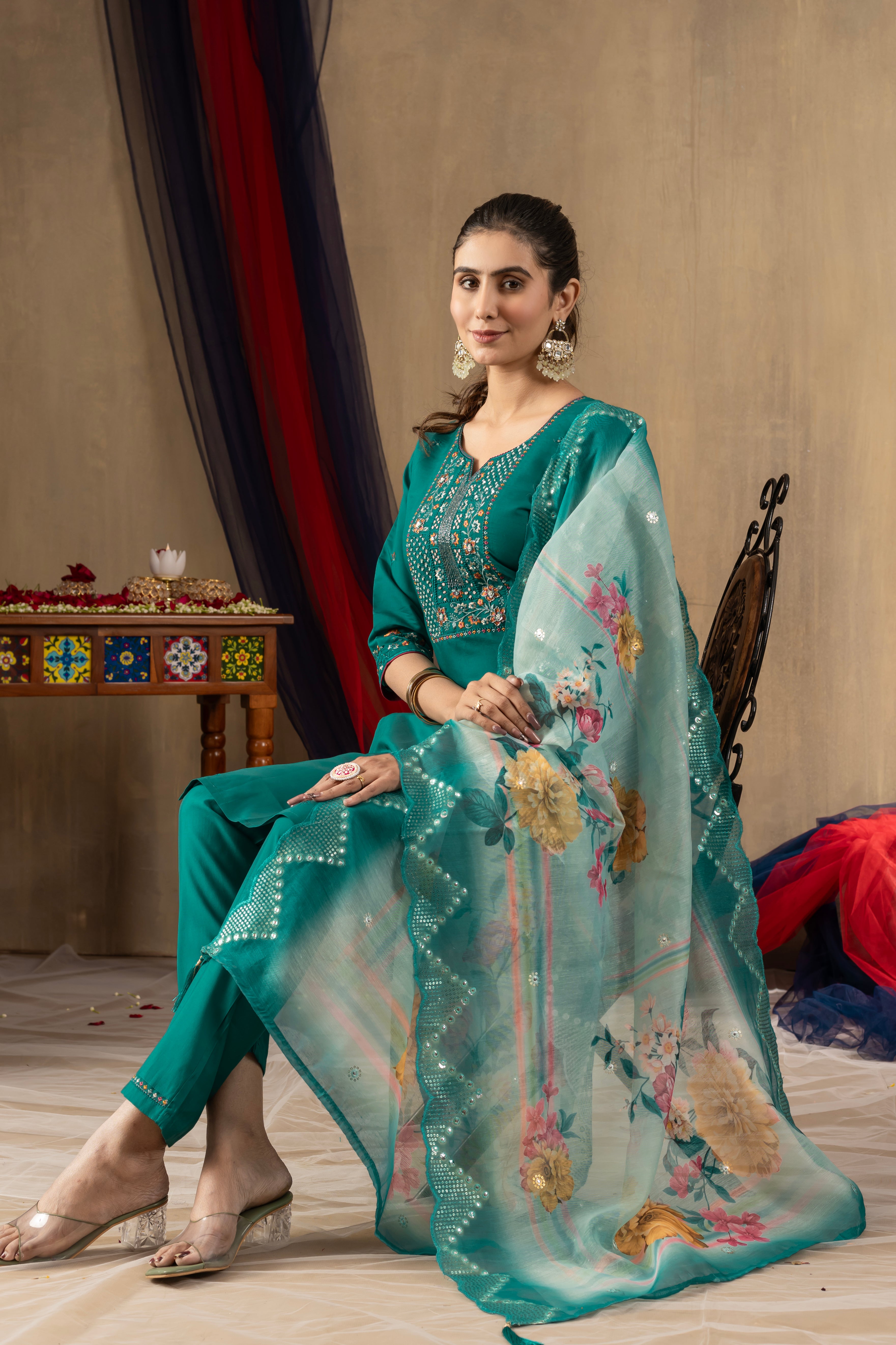 Elegant Straight Kurti Pant Dupatta Set