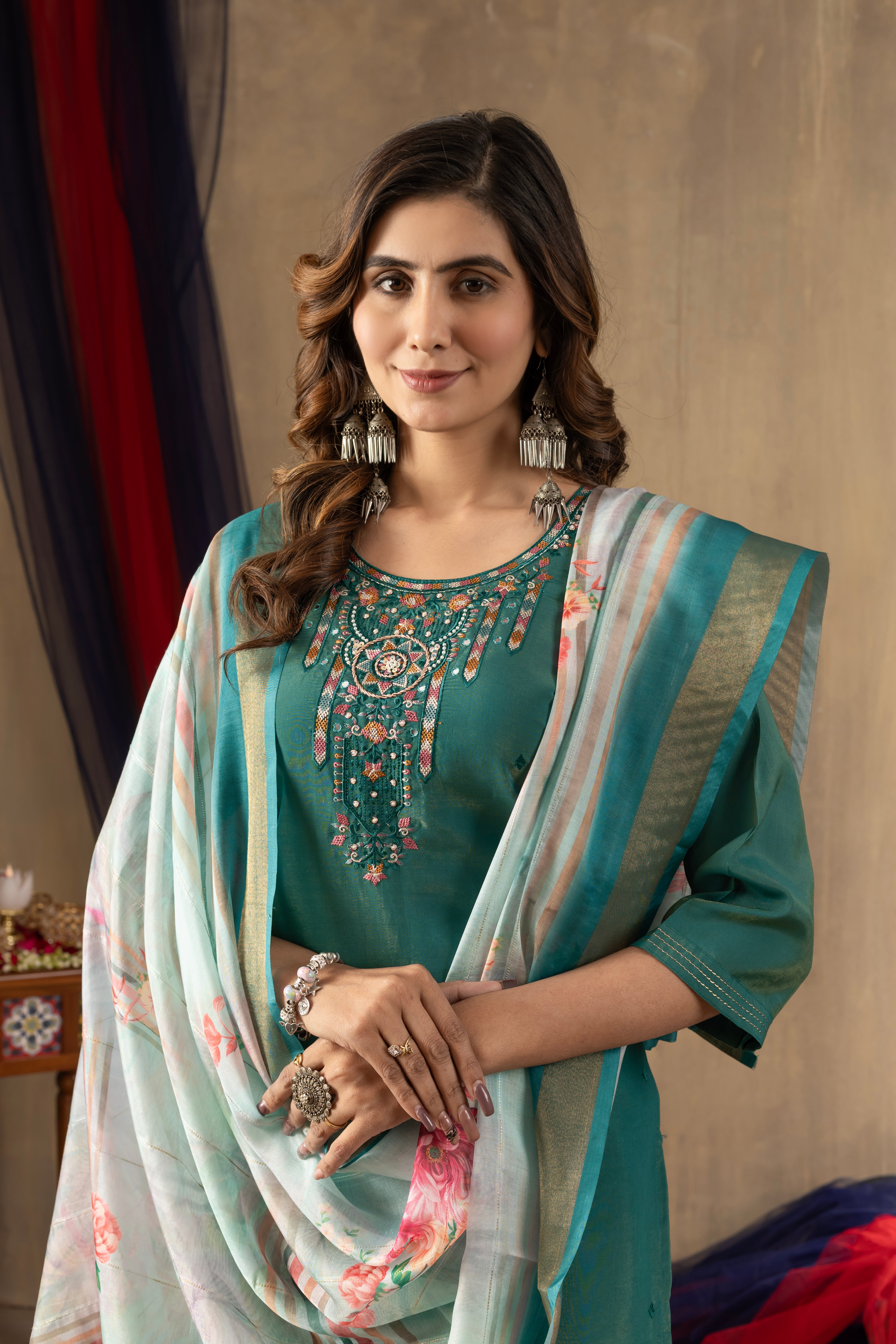 Elegant Straight Kurti Pant Dupatta Set