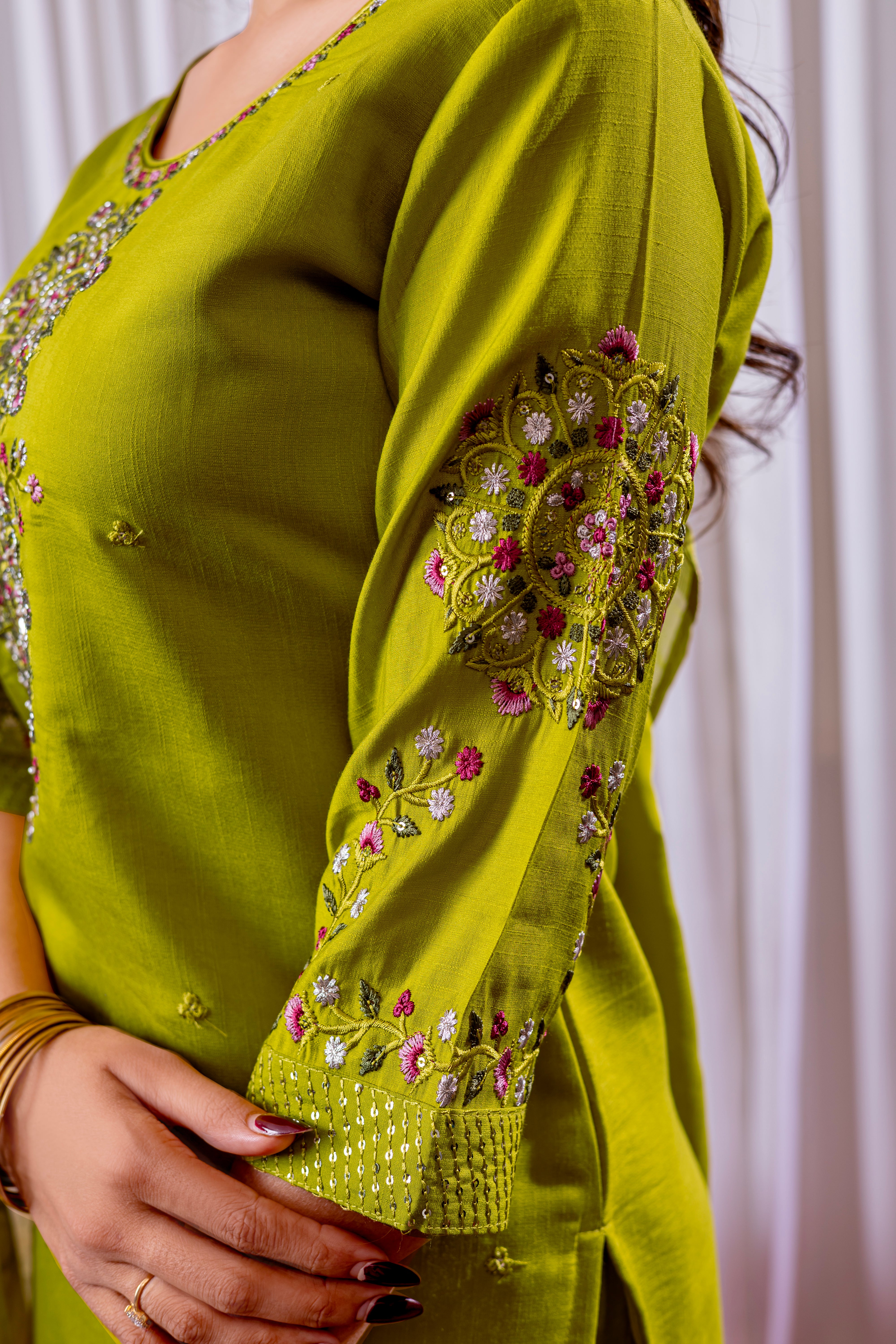 Elegant Straight Kurti Pant Dupatta Set