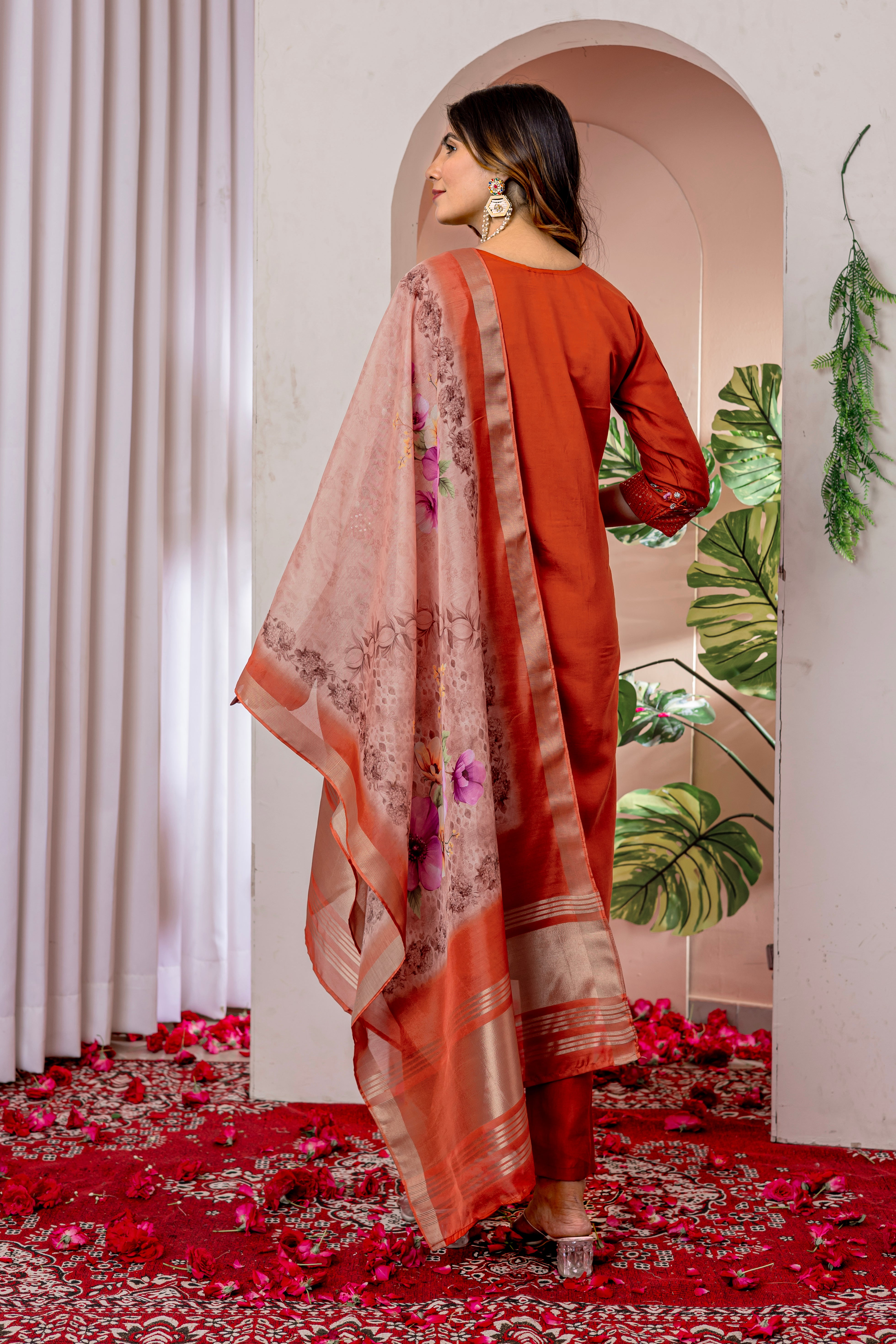Elegant Straight Kurti Pant Dupatta Set