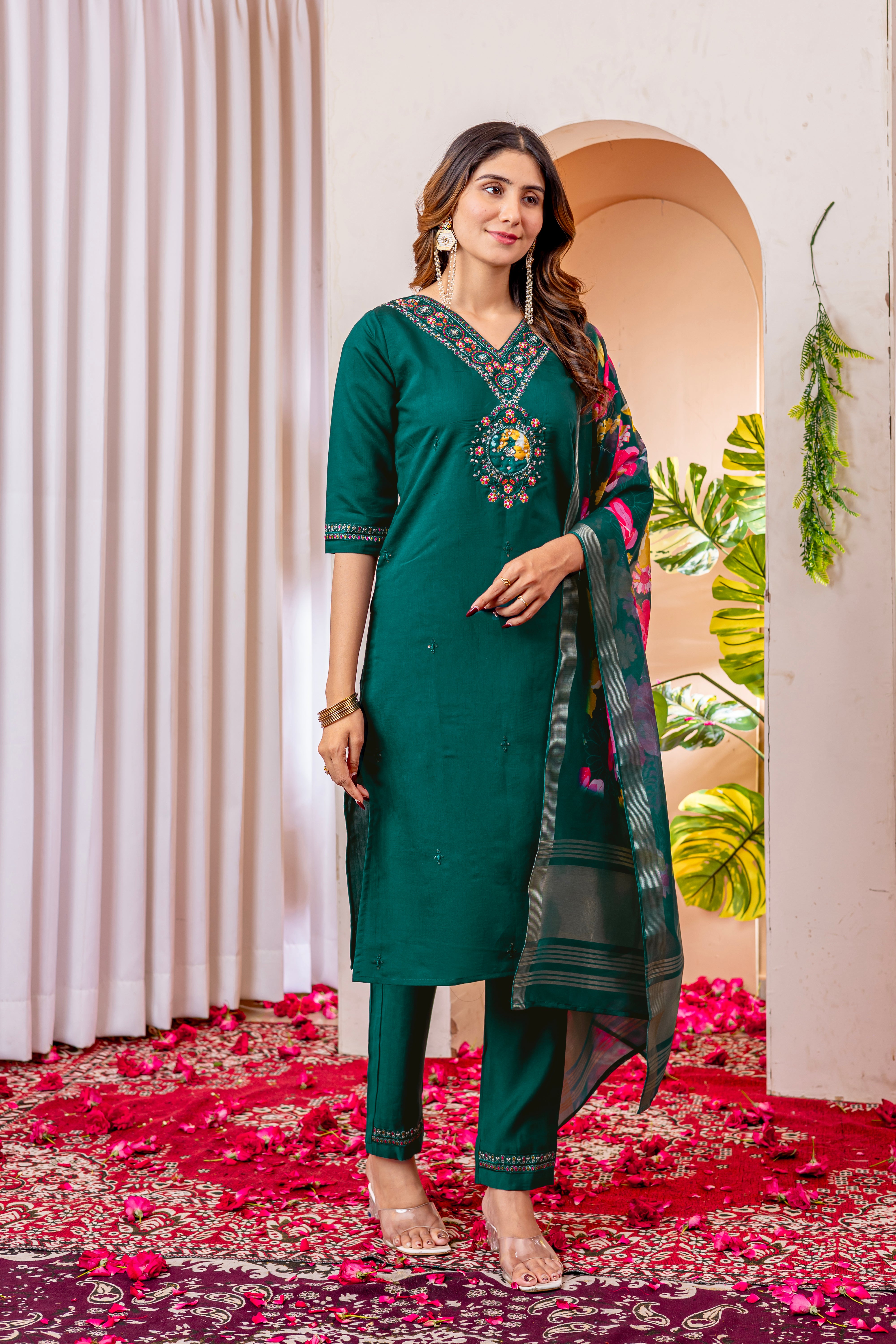 Elegant Straight Kurti Pant Dupatta Set