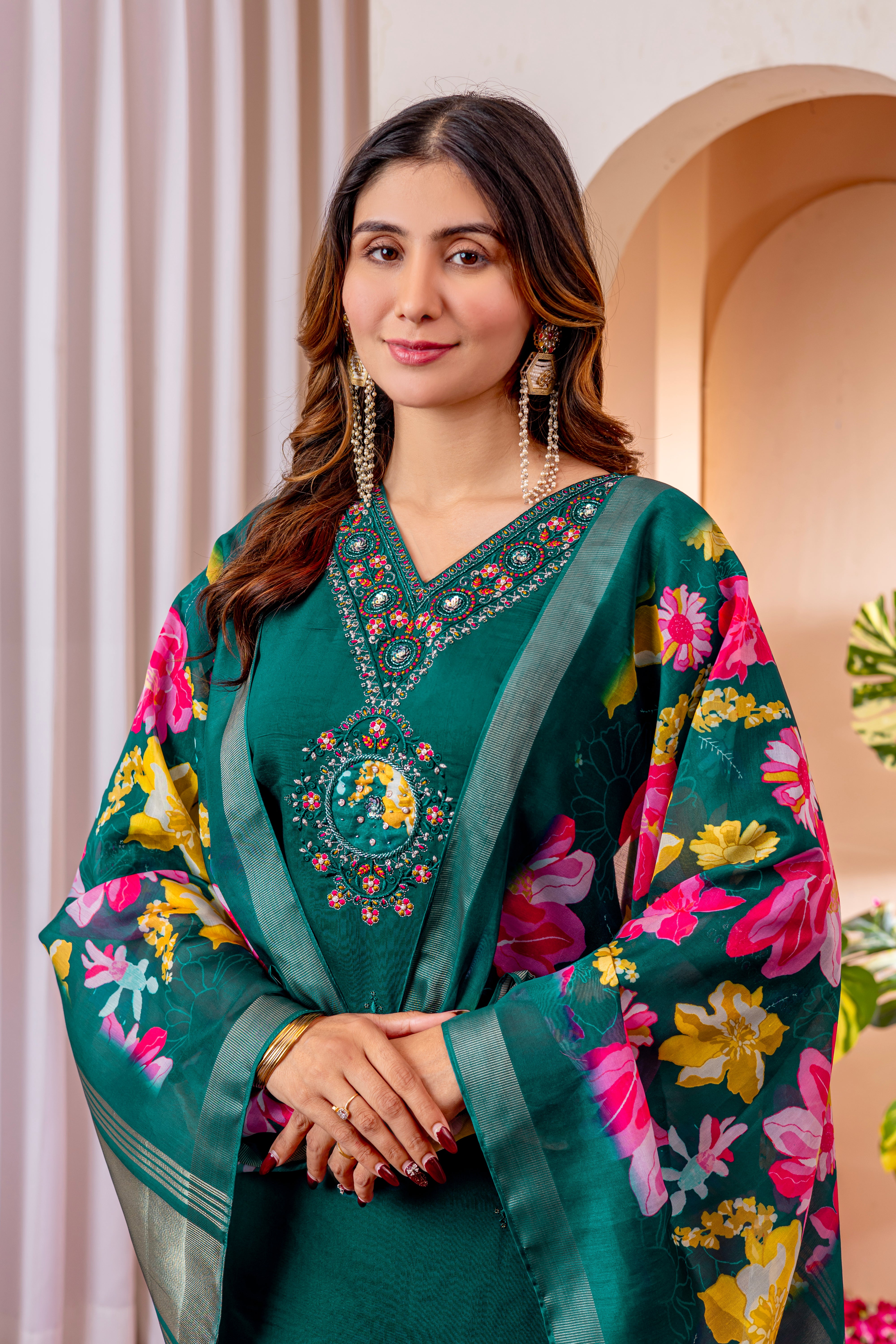 Elegant Straight Kurti Pant Dupatta Set