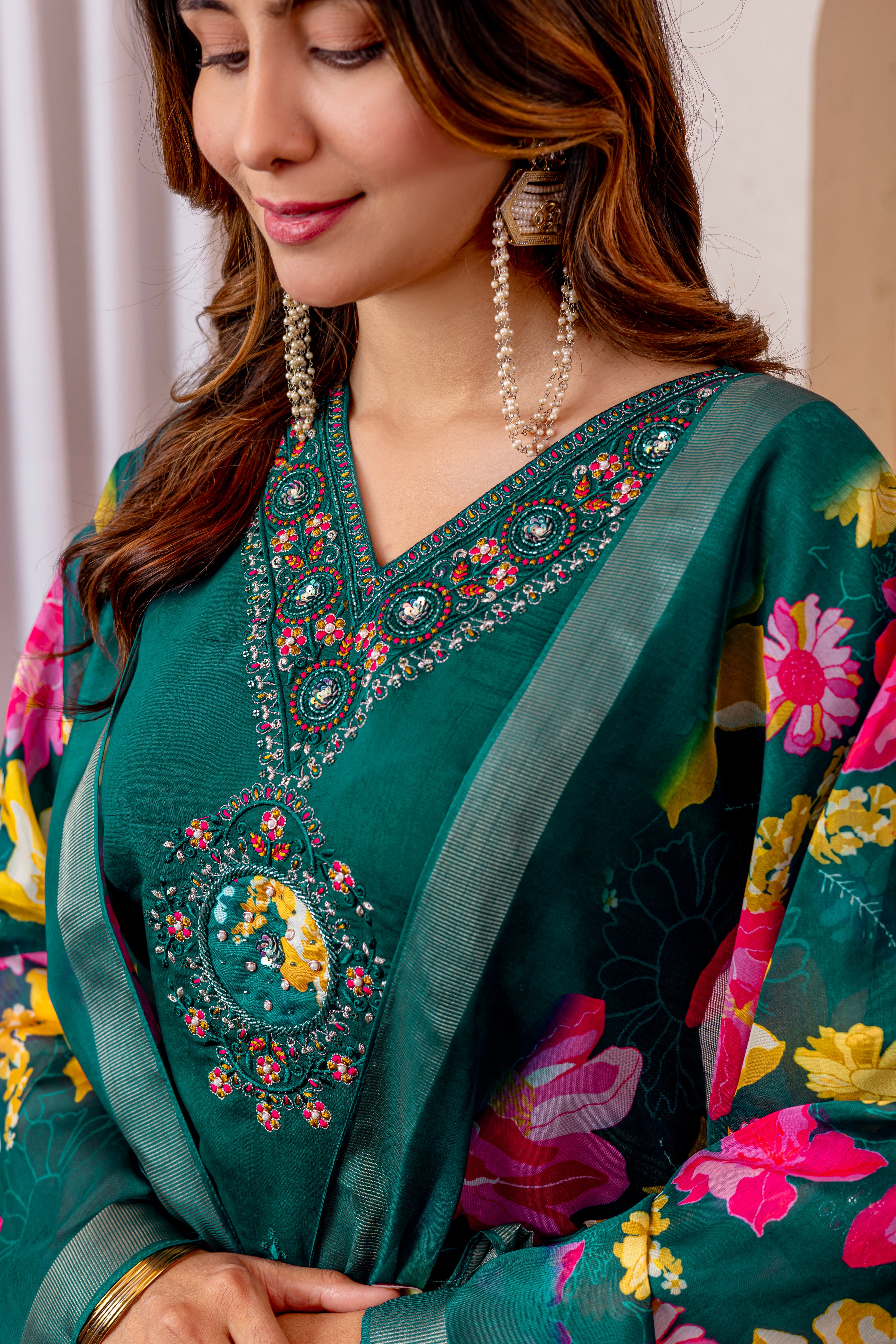 Elegant Straight Kurti Pant Dupatta Set