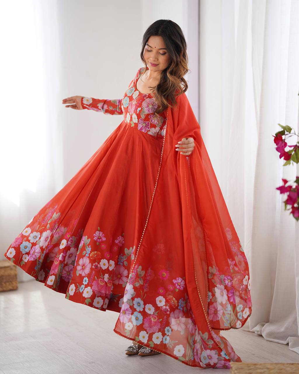 REAL MODELING PURE SOFT ORGANJA SILK FABRIC FULLY FLAIR KALI PATTERN AND CANVAS PATTA WITH DUPPTA SET ,PENT READY TO WEAR*