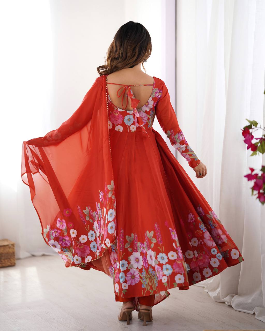 REAL MODELING PURE SOFT ORGANJA SILK FABRIC FULLY FLAIR KALI PATTERN AND CANVAS PATTA WITH DUPPTA SET ,PENT READY TO WEAR*