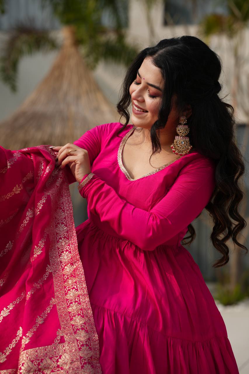 *PURE ROMANSILK CHANDERI FABRIC FULLY FLAIR ANARKALI,WITH DUPPTA SET,PENT READY TO WEAR*