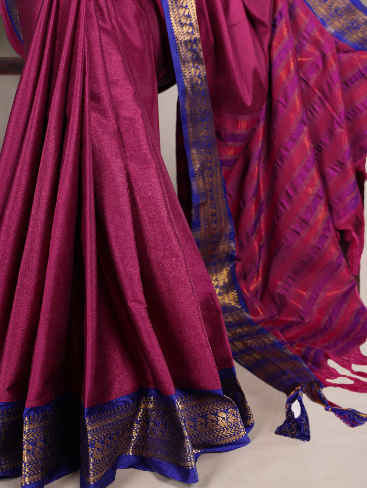 Aura Silk Zari Weaving Work Saree