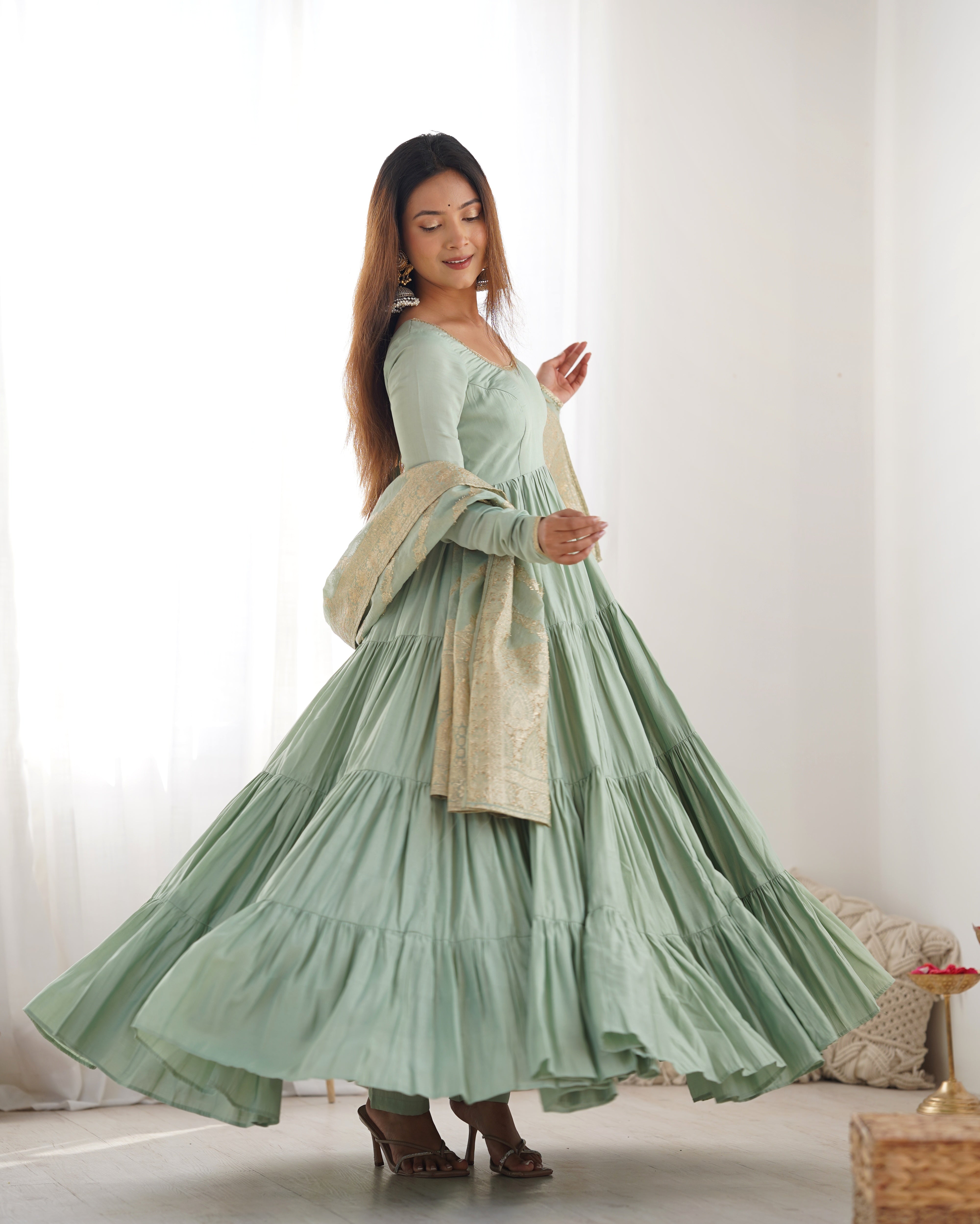 *PURE ROMANSILK CHANDERI FABRIC FULLY FLAIR ANARKALI,WITH DUPPTA SET,PENT READY TO WEAR*