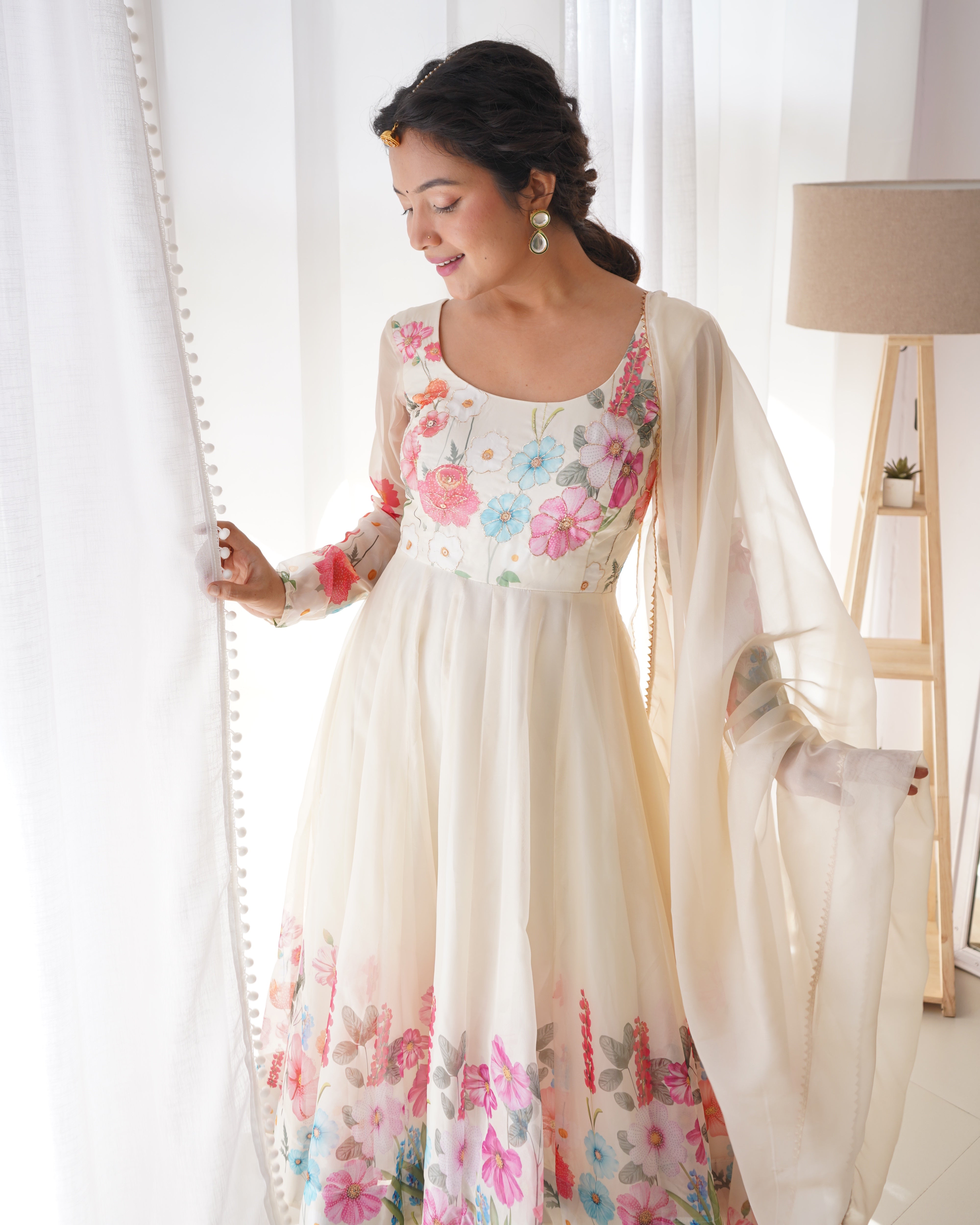 REAL MODELING PURE SOFT ORGANJA SILK FABRIC FULLY FLAIR KALI PATTERN AND CANVAS PATTA WITH DUPPTA SET ,PENT READY TO WEAR*