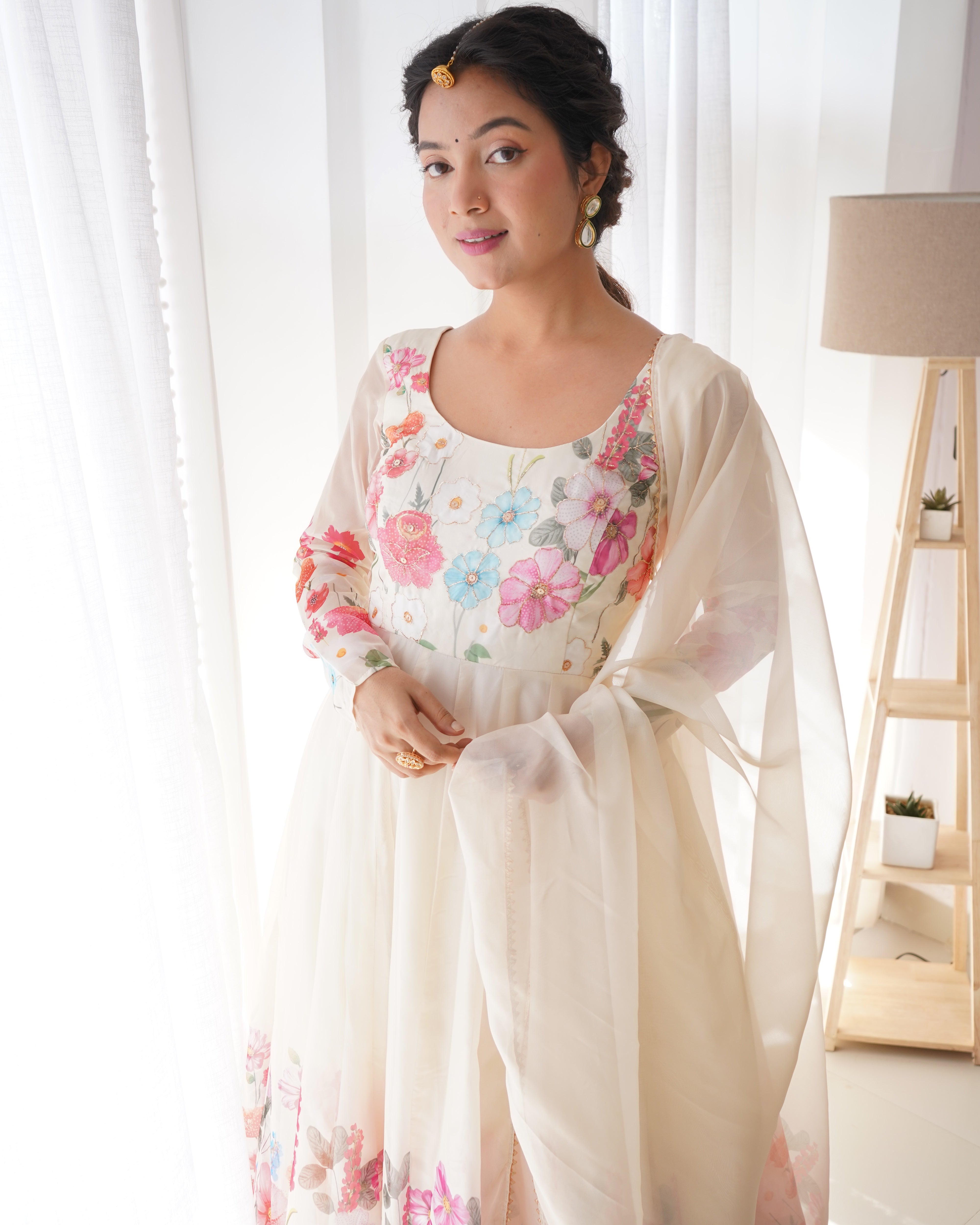 REAL MODELING PURE SOFT ORGANJA SILK FABRIC FULLY FLAIR KALI PATTERN AND CANVAS PATTA WITH DUPPTA SET ,PENT READY TO WEAR*