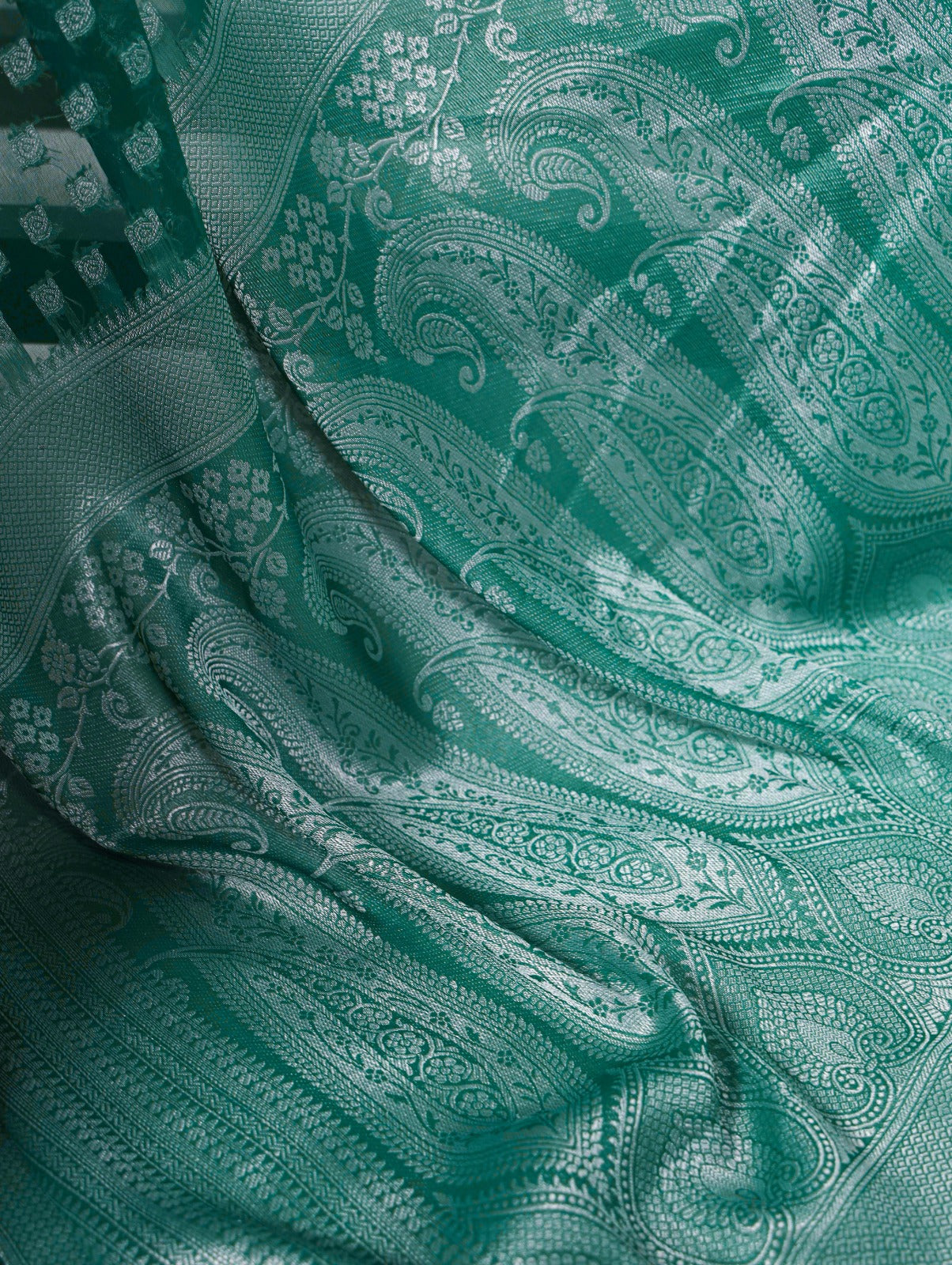Nylon Georgette Zari Weaving Work Saree