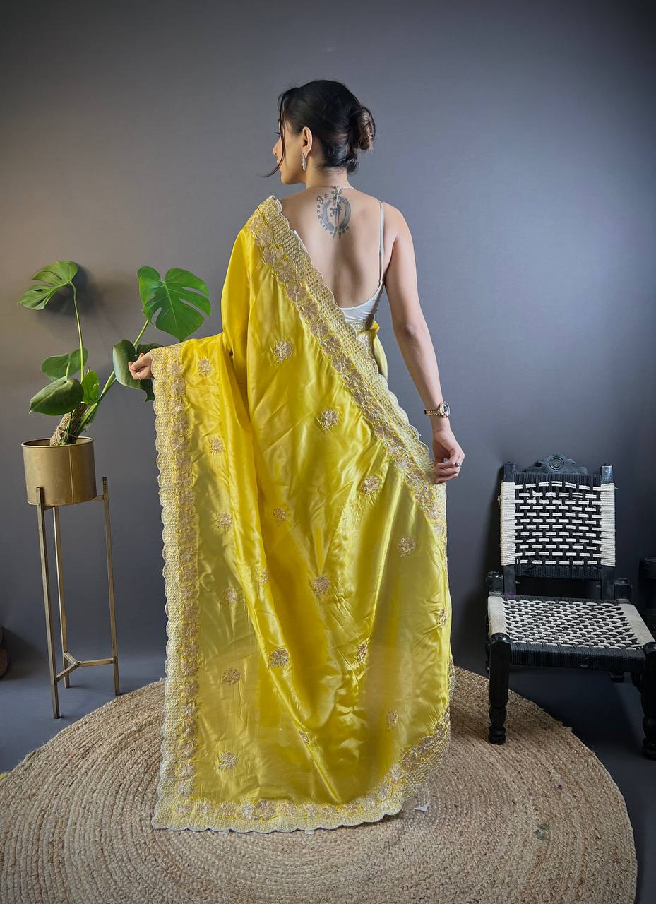 *🪡 Adorable and Most Beautiful Designer Saree ™*