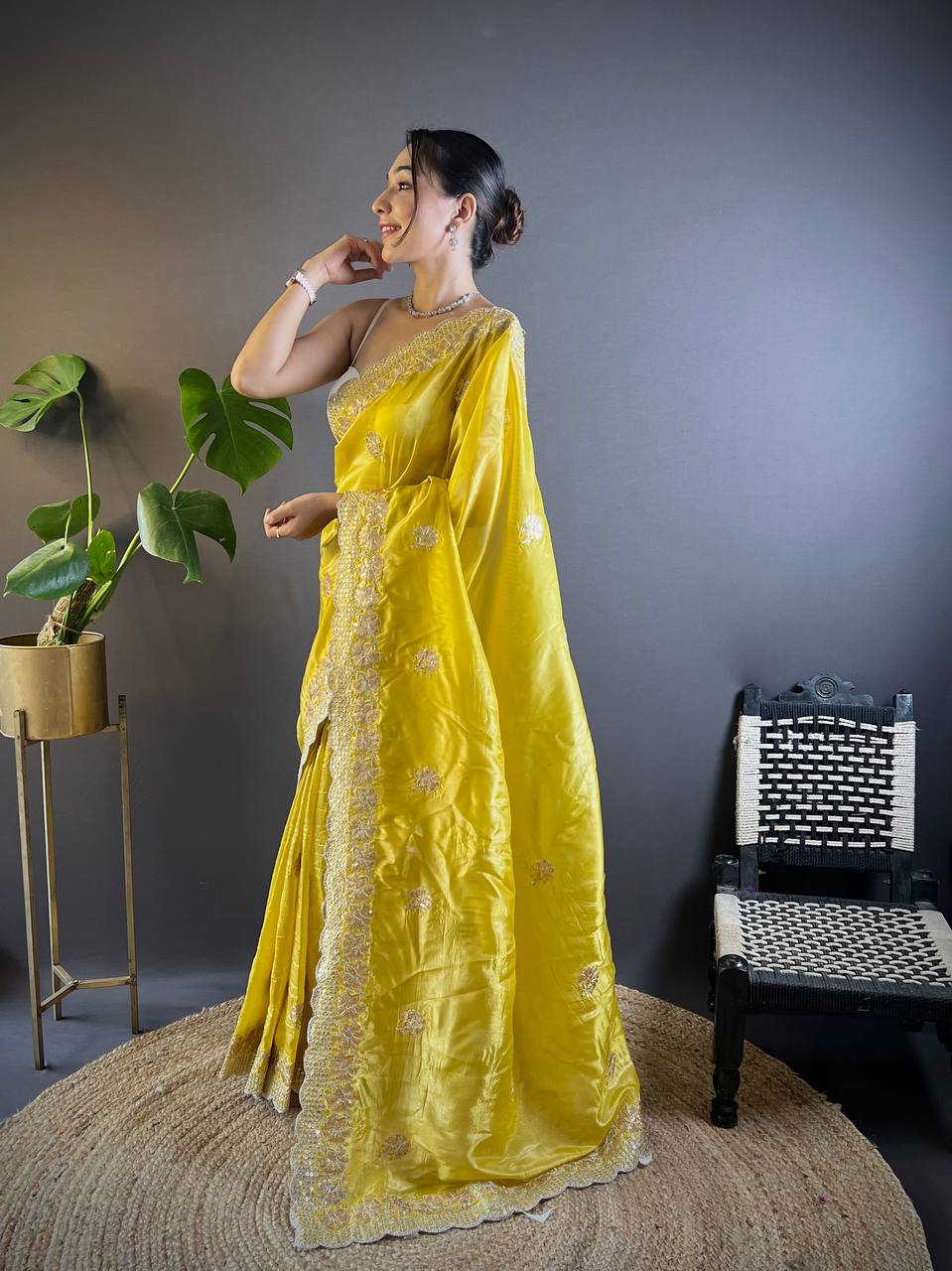 *🪡 Adorable and Most Beautiful Designer Saree ™*